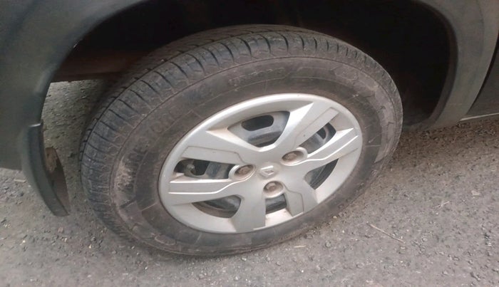 2016 Renault Kwid RXT 0.8, Petrol, Manual, 63,863 km, tyre