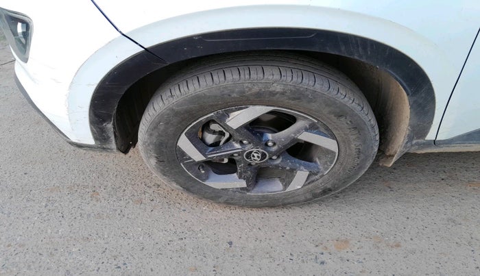 2019 Hyundai VENUE SX 1.0 (O) TURBO, Petrol, Manual, 51,402 km, tyre