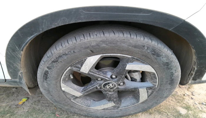 2019 Hyundai VENUE SX 1.0 (O) TURBO, Petrol, Manual, 51,402 km, tyre