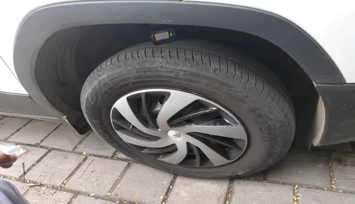 2024 Tata PUNCH ADVENTURE RHYTHM CNG MT, Petrol, Manual, 11,583 km, tyre