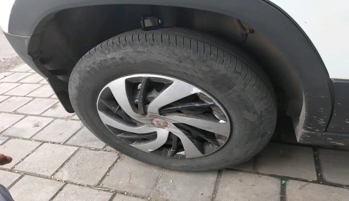 2024 Tata PUNCH ADVENTURE RHYTHM CNG MT, Petrol, Manual, 11,583 km, tyre