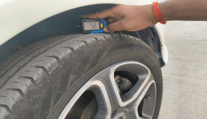 2018 Mercedes Benz GLA Class 200 D Sports, Diesel, Automatic, 1,06,214 km, tyre