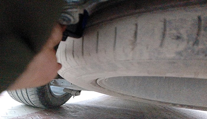 2015 Hyundai Santa Fe 4 WD AT, Diesel, Automatic, 1,59,802 km, tyre