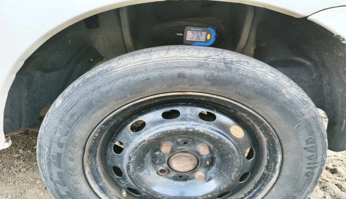 2015 Tata Indigo ECS LX TDI, Diesel, Manual, 1,55,392 km, tyre