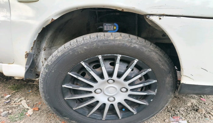 2015 Tata Indigo ECS LX TDI, Diesel, Manual, 1,55,392 km, tyre