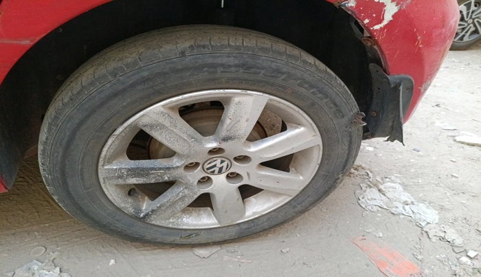 2011 Volkswagen Polo HIGHLINE1.2L, Petrol, Manual, 93,877 km, tyre