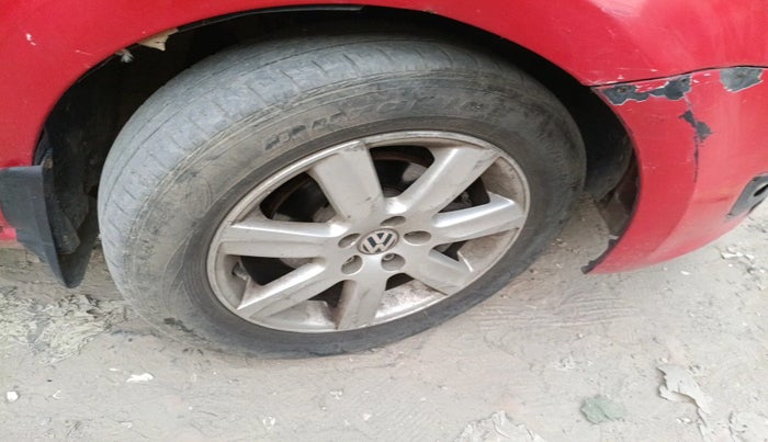 2011 Volkswagen Polo HIGHLINE1.2L, Petrol, Manual, 93,877 km, tyre