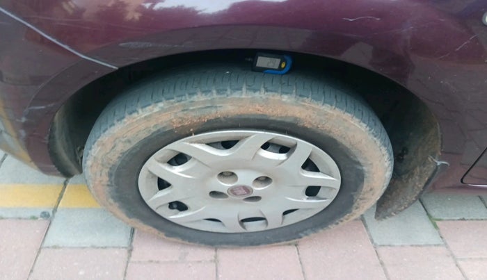 2011 Fiat Grand Punto ACTIVE 1.2, Petrol, Manual, 90,366 km, tyre