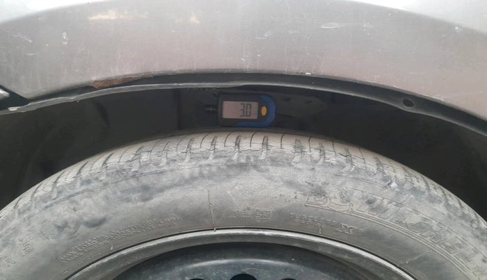 2011 Honda City 1.5L I-VTEC V MT, Petrol, Manual, 1,22,435 km, tyre