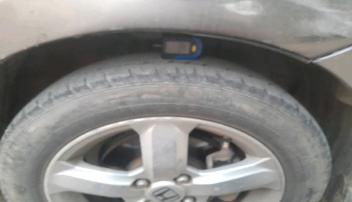 2011 Honda City 1.5L I-VTEC V MT, Petrol, Manual, 1,22,435 km, tyre