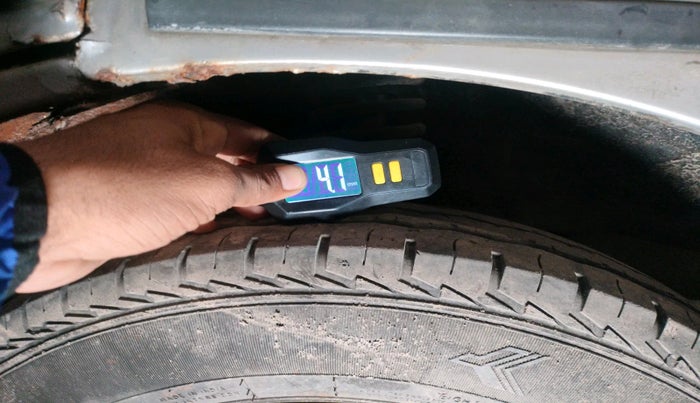 2012 Maruti Eeco 5 STR WITH A/C+HTR, Petrol, Manual, 4,84,511 km, tyre