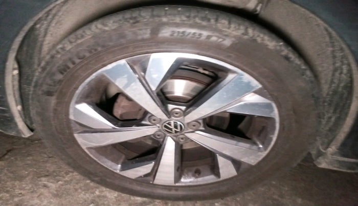 2022 Volkswagen TAIGUN TOPLINE 1.0 TSI AT, Petrol, Automatic, 87,602 km, tyre