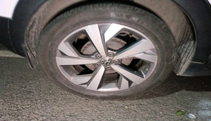 2022 Volkswagen TAIGUN TOPLINE 1.0 TSI AT, Petrol, Automatic, 87,602 km, tyre