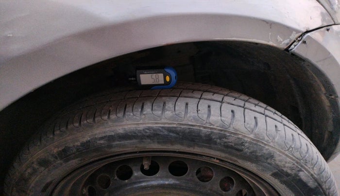 2013 Maruti Swift Dzire VXI, Petrol, Manual, 1,29,672 km, tyre