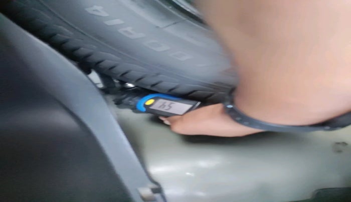 2015 Hyundai Elite i20 SPORTZ 1.2, Petrol, Manual, 2,31,957 km, tyre