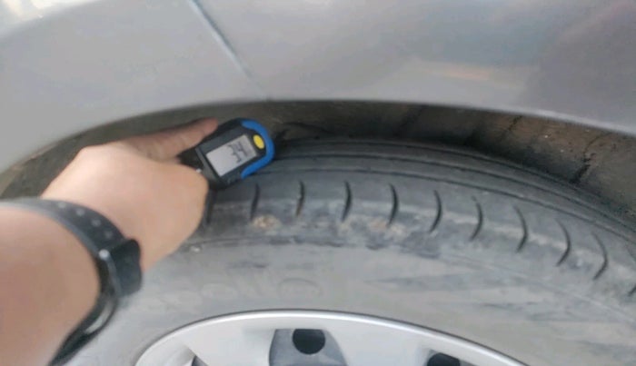 2015 Hyundai Elite i20 SPORTZ 1.2, Petrol, Manual, 2,31,957 km, tyre