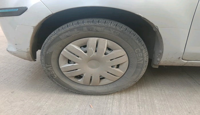 2013 Maruti Alto 800 LXI, Petrol, Manual, 36,011 km, tyre