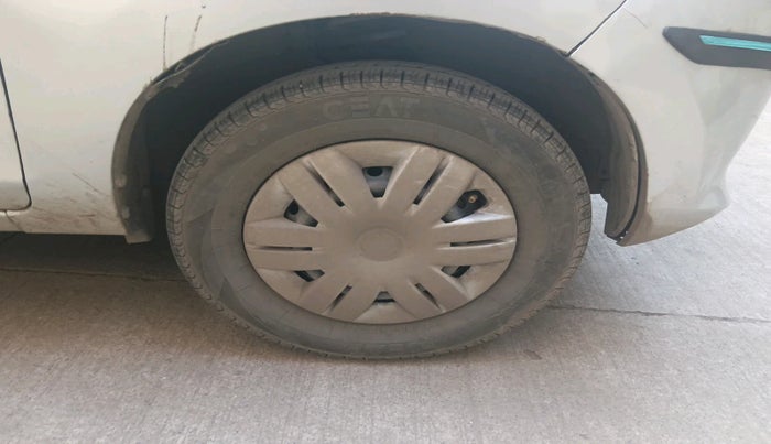 2013 Maruti Alto 800 LXI, Petrol, Manual, 36,011 km, tyre