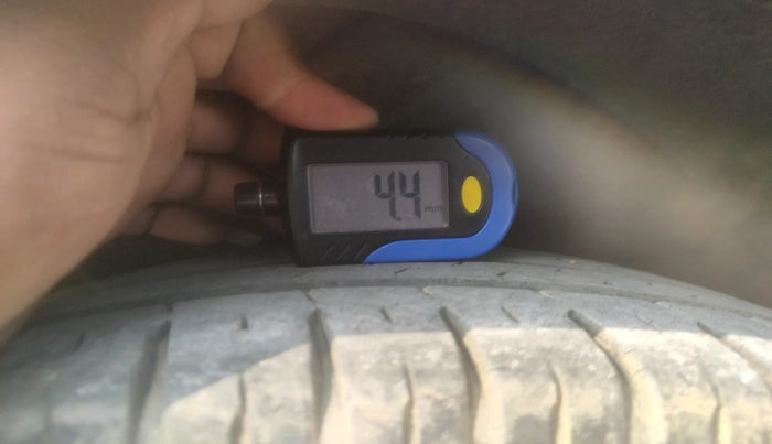 2011 Hyundai i20 MAGNA 1.2, Petrol, Manual, 63,161 km, tyre