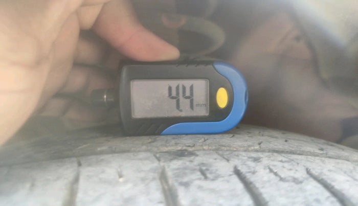 2011 Hyundai i20 MAGNA 1.2, Petrol, Manual, 63,161 km, tyre