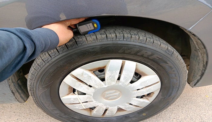 2016 Maruti Alto 800 LXI, Petrol, Manual, 42,037 km, tyre