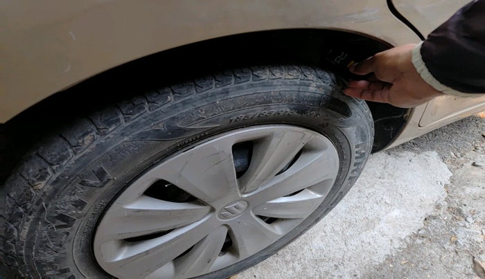 2017 Maruti Ertiga VXI CNG, Petrol, Manual, 72,293 km, tyre