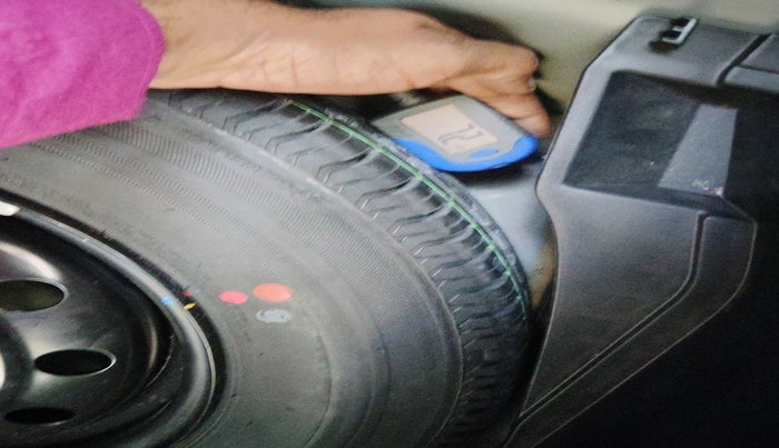 2020 Maruti Swift ZXI, Petrol, Manual, 45,968 km, tyre