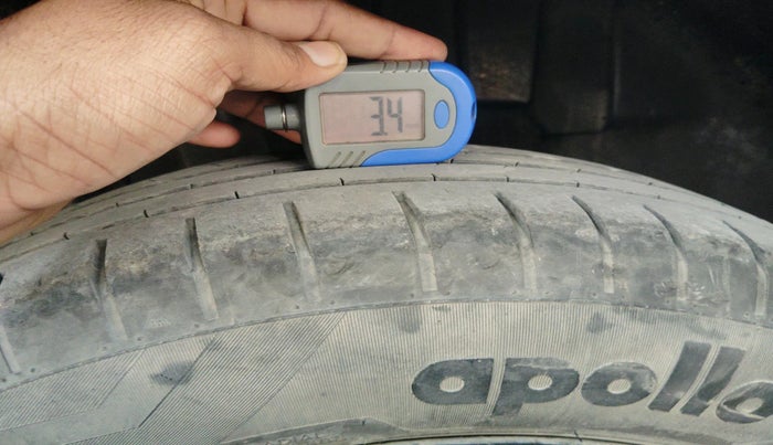 2020 Maruti Swift ZXI, Petrol, Manual, 45,968 km, tyre