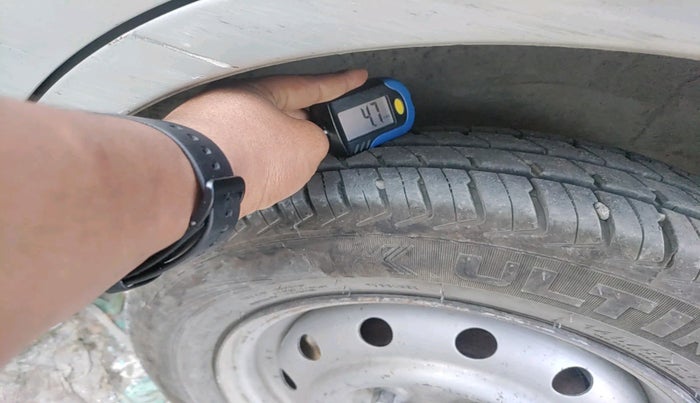 2011 Maruti Wagon R 1.0 LXI, Petrol, Manual, 1,63,659 km, tyre