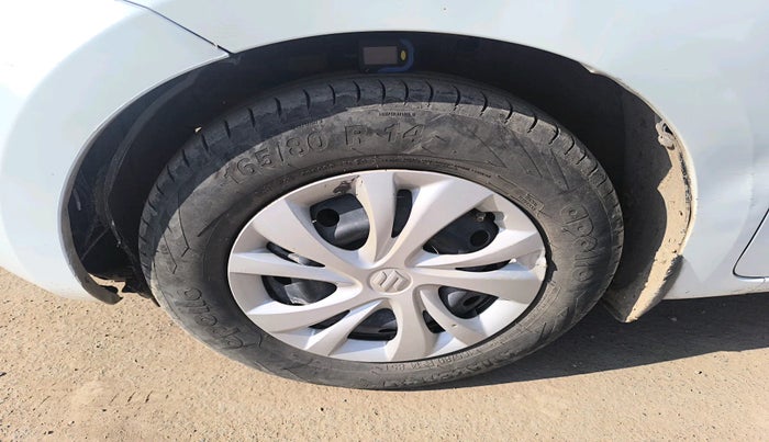 2020 Maruti Swift VXI, Petrol, Manual, 66,012 km, tyre