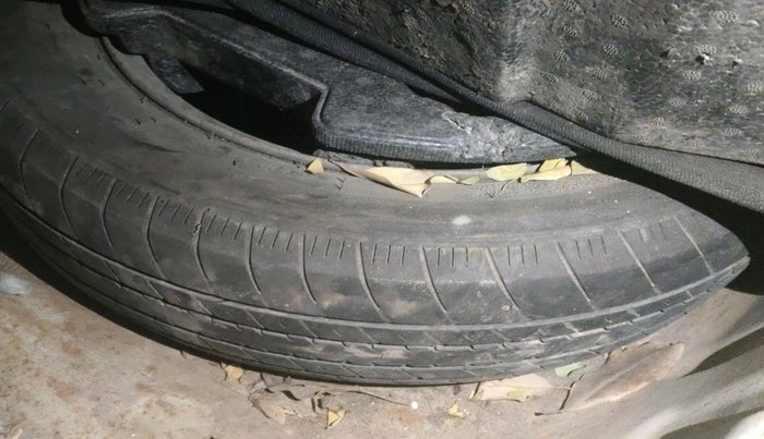 2016 Maruti Ciaz VXI, Petrol, Manual, 68,592 km, tyre