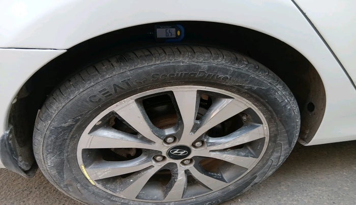 2014 Hyundai Verna FLUIDIC 1.6 CRDI SX OPT, Diesel, Manual, 1,55,801 km, tyre