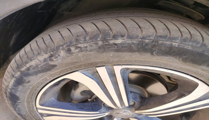 2024 MG ASTOR Sharp Pro 1.5 CVT (Ivory), Petrol, Automatic, 11,758 km, tyre