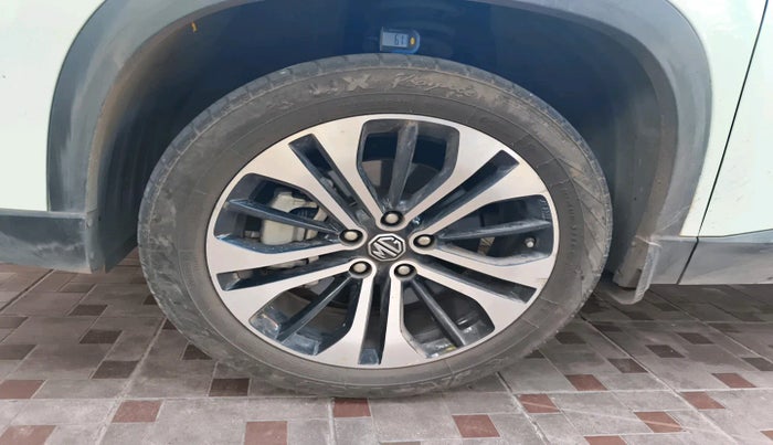 2022 MG HECTOR PLUS SELECT 2.0 DIESEL TURBO MT 7-STR, Diesel, Manual, 34,921 km, tyre