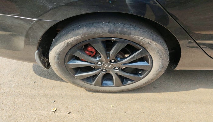 2013 Hyundai Verna FLUIDIC 1.6 VTVT SX, Petrol, Manual, 59,943 km, tyre