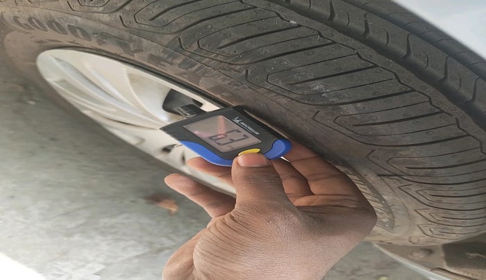 2013 Maruti Ertiga VDI, Diesel, Manual, 1,20,765 km, tyre