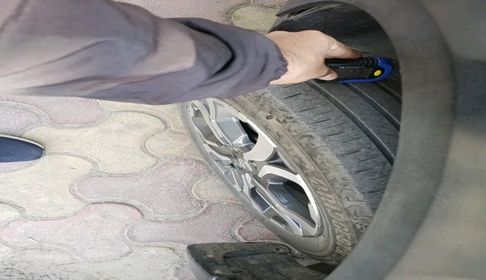 2023 Honda WR-V 1.2L I-VTEC VX MT, Petrol, Manual, 28,799 km, tyre