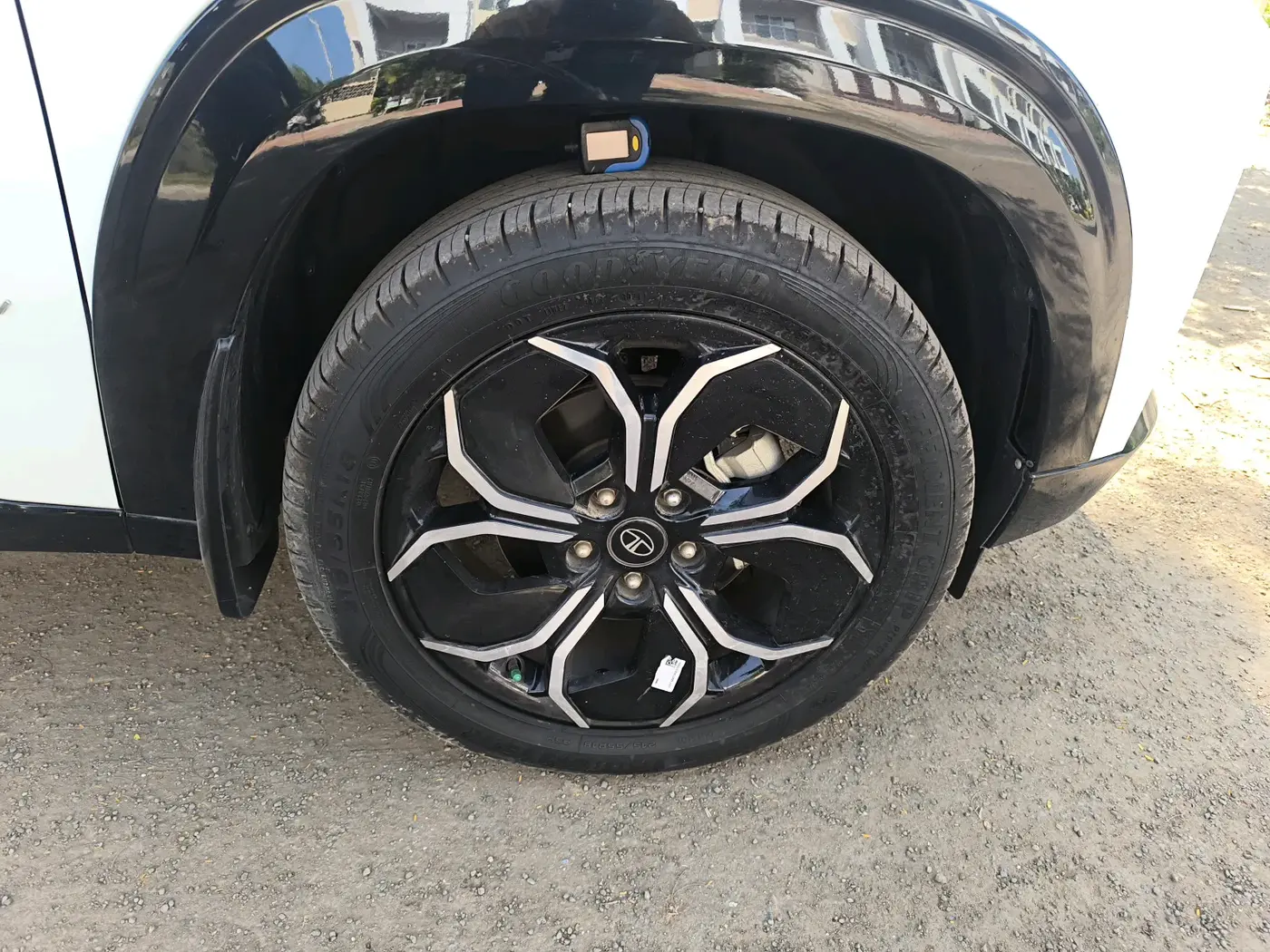 2024 Tata Curvv Accomplished S 1.2 Petrol 6MT, Petrol, Manual, 25,629 km, tyre