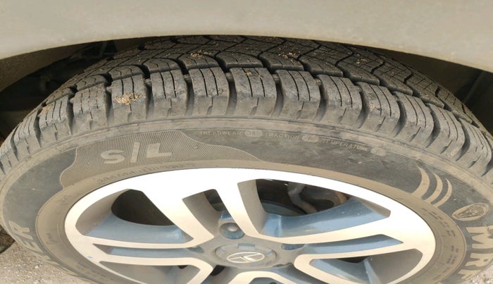 2018 Tata Hexa XT 4X2 6 STR, Diesel, Manual, 36,163 km, tyre