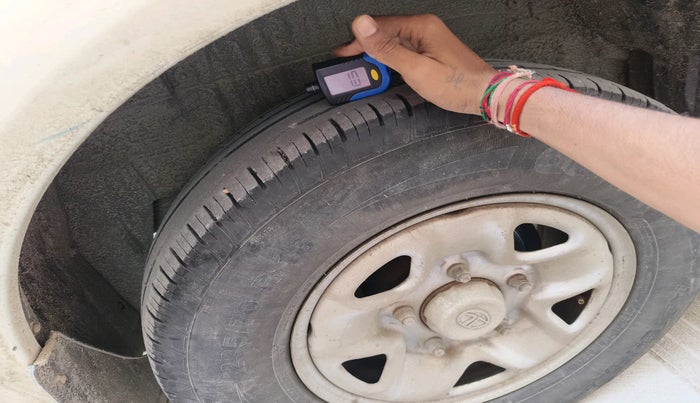 2011 Tata Aria PURE 4X2, Diesel, Manual, 1,03,724 km, tyre