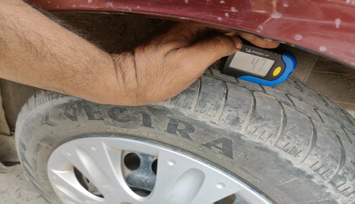 2015 Honda Amaze 1.2L I-VTEC SX, Petrol, Manual, 91,967 km, tyre