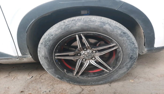 2021 Hyundai VENUE SX 1.0 TURBO, Petrol, Manual, 57,214 km, tyre