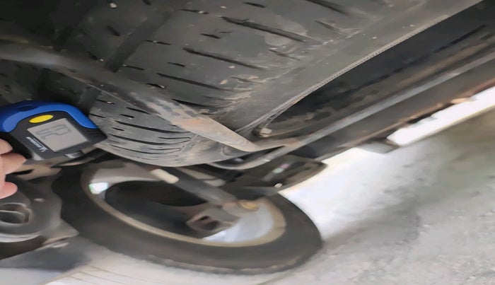 2014 Maruti Ertiga VXI CNG, Petrol, Manual, 1,09,018 km, tyre