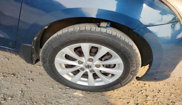 2014 Maruti Ertiga VXI CNG, Petrol, Manual, 1,09,018 km, tyre