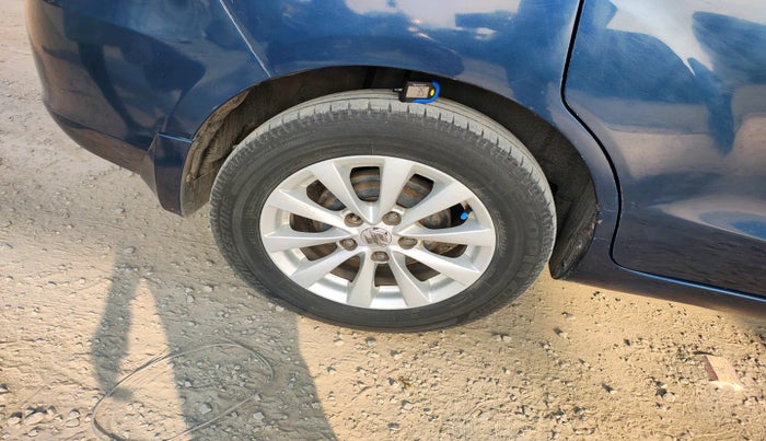 2014 Maruti Ertiga VXI CNG, Petrol, Manual, 1,09,018 km, tyre