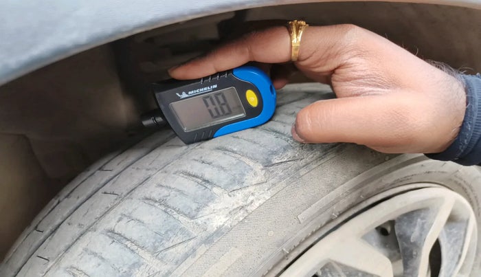 2020 Renault Kwid RXT 1.0 AMT (O), Petrol, Automatic, 40,228 km, tyre