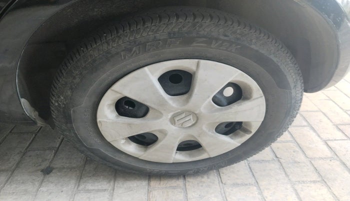 2010 Maruti Ritz VXI, Petrol, Manual, 1,08,693 km, tyre