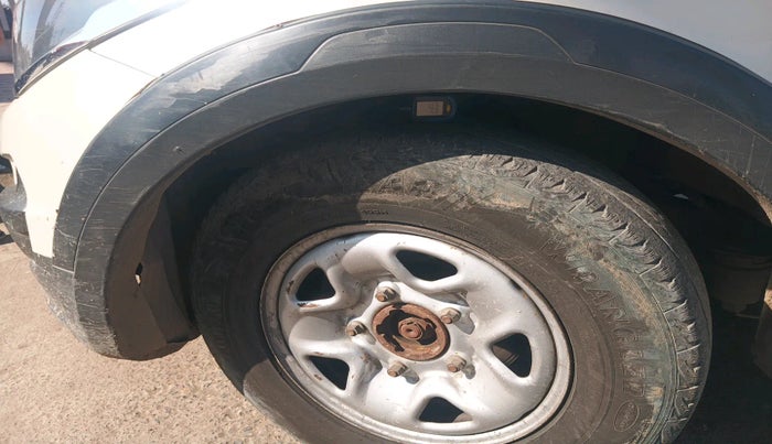 2018 Tata Hexa XE 4X2 7 STR, Diesel, Manual, 1,07,028 km, tyre