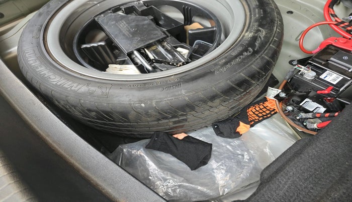 2015 Mercedes Benz E Class E 250 CDI AVANTGARDE, Diesel, Automatic, 47,605 km, tyre