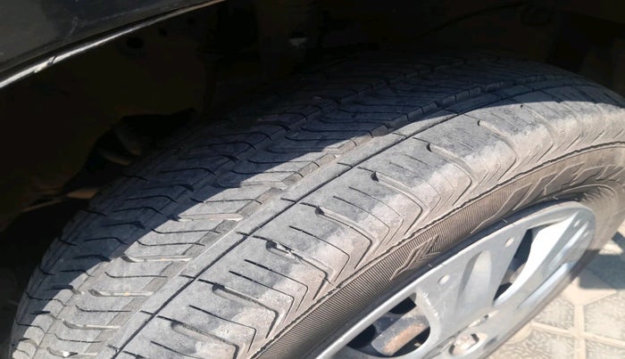 2017 Honda Amaze 1.2L I-VTEC S, Petrol, Manual, 93,013 km, tyre